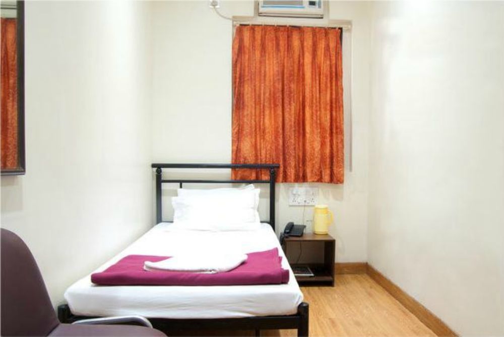 Hotel Kumkum Mumbai Exteriör bild