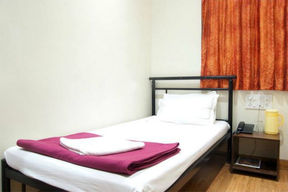Hotel Kumkum Mumbai Exteriör bild